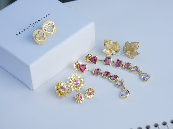 gift box with earrings
